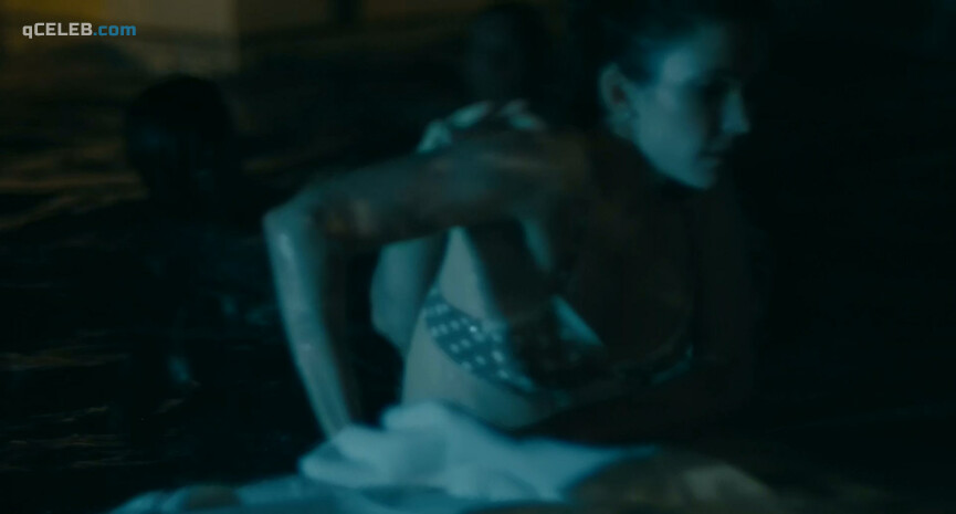 10. Marguerite Moreau nude, Bitsie Tulloch sexy – Caroline and Jackie (2012)