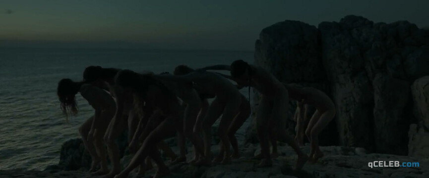 2. Lola Klamroth nude, Marianna Fontana nude, Jenna Thiam nude – Capri-Revolution (2018)