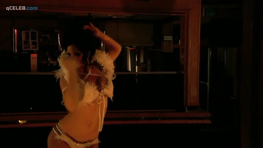 14. Tracy Baumbach sexy, Nazanine Mousavi sexy – Layla Live or Die (2008)