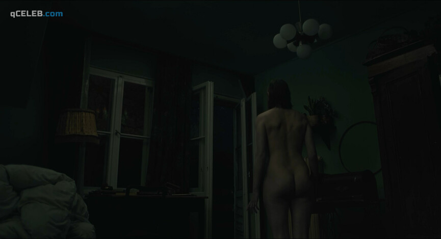 2. Magdalena Cielecka nude, Agata Buzek nude – Dark, Almost Night (2019)