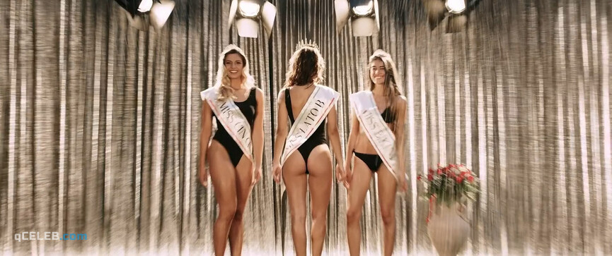 7. Alice Pagani sexy, Kasia Smutniak nude, Euridice Axen nude – Loro (2018)