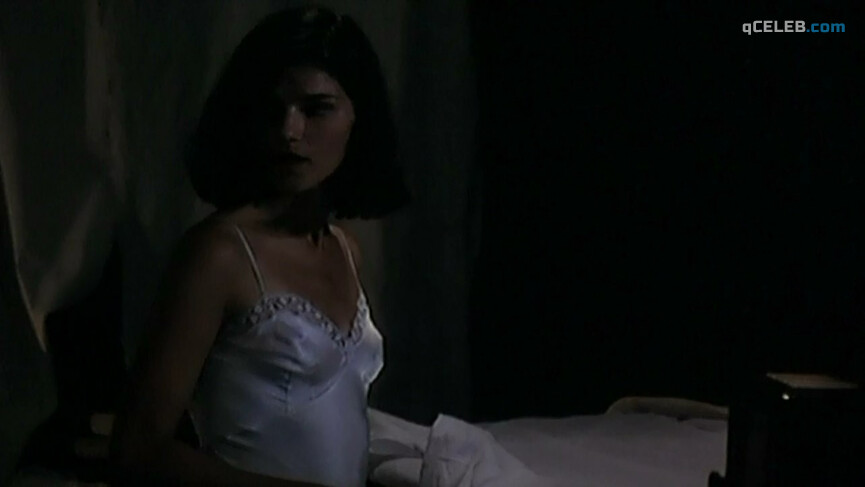 6. Chiara Caselli nude – Fiorile (1993)