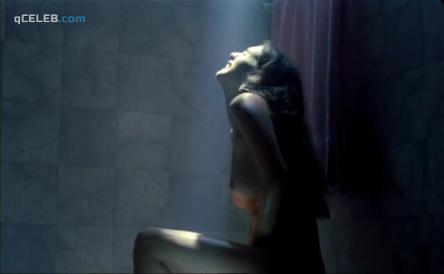 4. Leonor Seixas nude – A Passagem da Noite (2003)