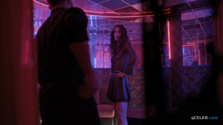 6. Nina Senicar sexy – Strike Back s08e02 (2020)