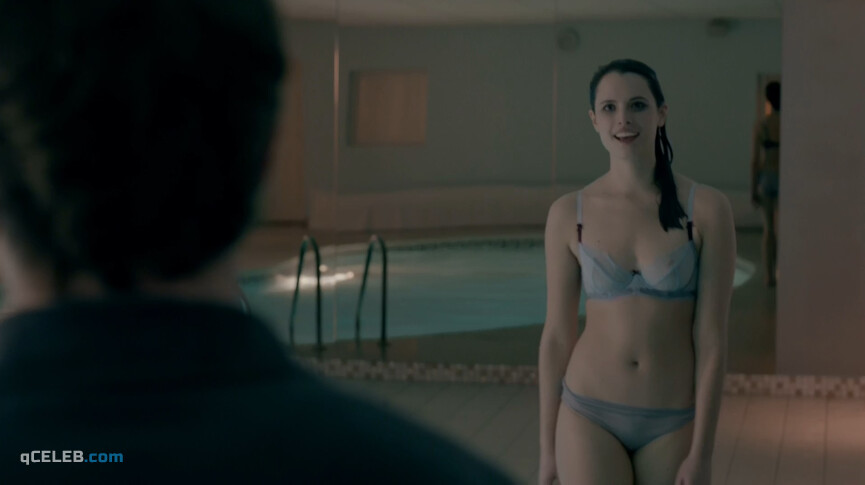11. Esther Smith sexy – Skins s07e05 (2013)