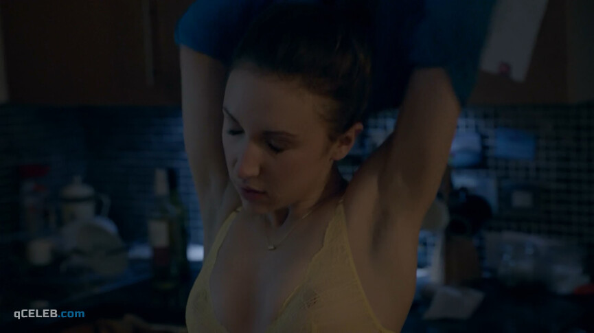 5. Esther Smith sexy – Skins s07e05 (2013)