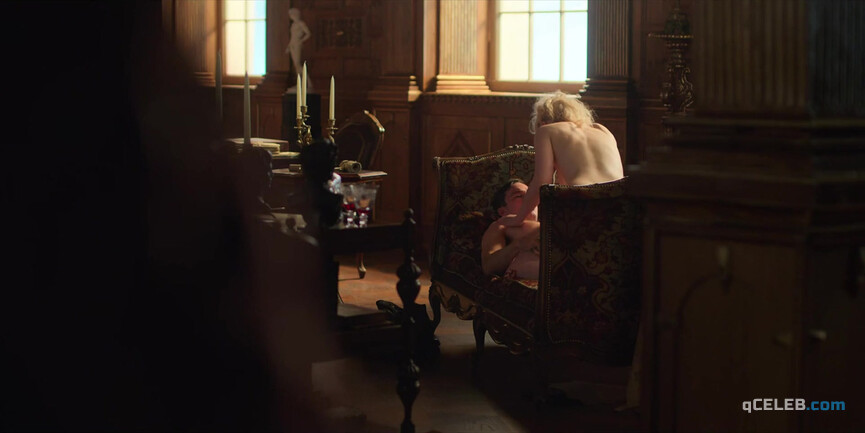 4. Elle Fanning nude – The Great s02e10 (2021)