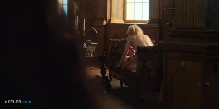 5. Elle Fanning nude – The Great s02e10 (2021)