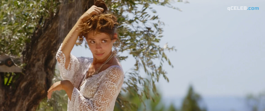 20. Mathilde Seigner sexy, Frуdуrique Bel sexy, Marie de Dinechin sexy – Ibiza (2019)