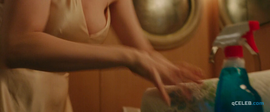 9. Haley Bennett sexy – Swallow (2019)