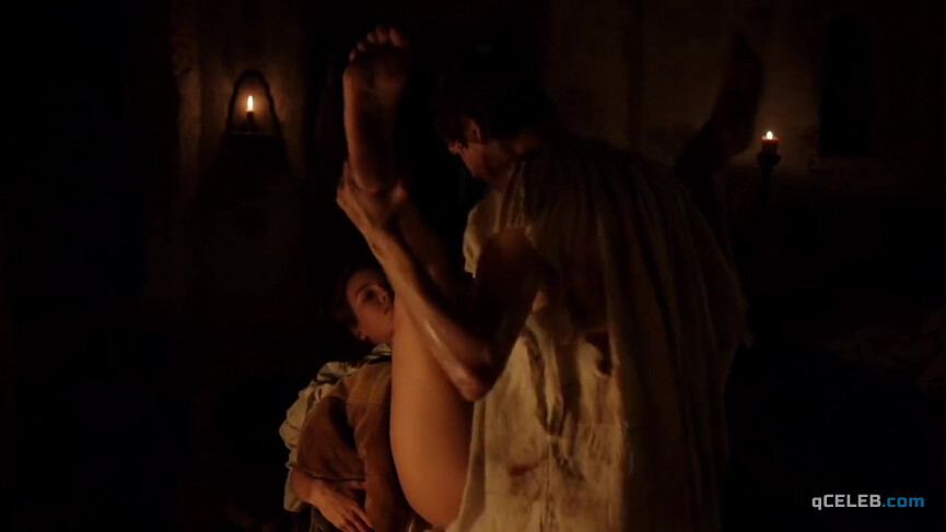 1. Tereza Voriskova sexy – Borgia s01e04 (2011)