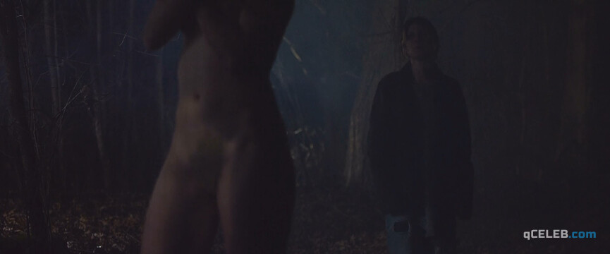 1. Shenae Grimes nude – The Rake (2018)