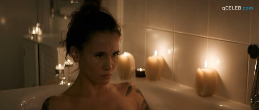 4. Peri Baumeister nude – 9 Days Awake (2020)