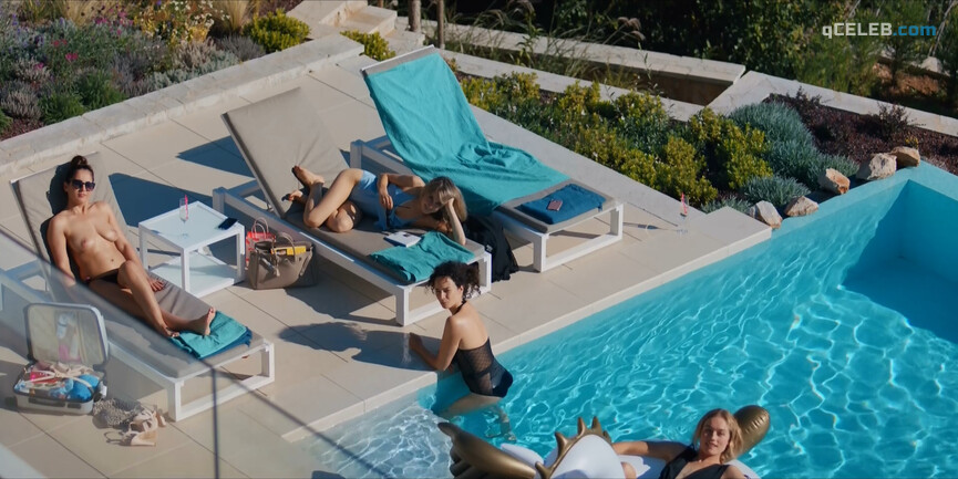 1. Daphne Wellens sexy, Julia Akkermans sexy, Karina Smulders nude – Women of the Night s01e05-06 (2019)