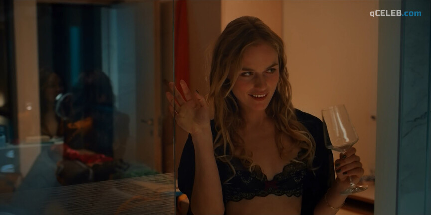 11. Daphne Wellens sexy, Julia Akkermans sexy, Karina Smulders nude – Women of the Night s01e05-06 (2019)