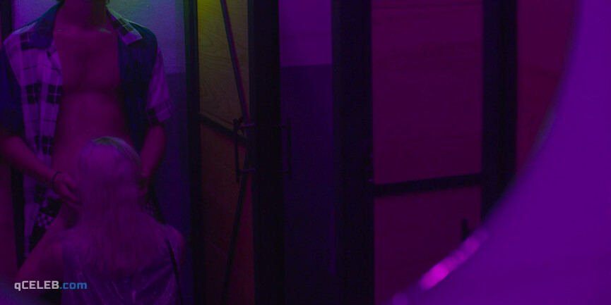 5. Lucia Uribe nude, Tessa Ia sexy – Unstoppable s01e02 (2020)