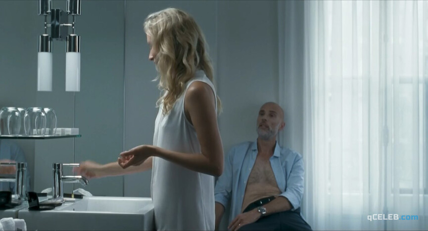 5. Simone-Elise Girard sexy – Boris Without Beatrice (2016)