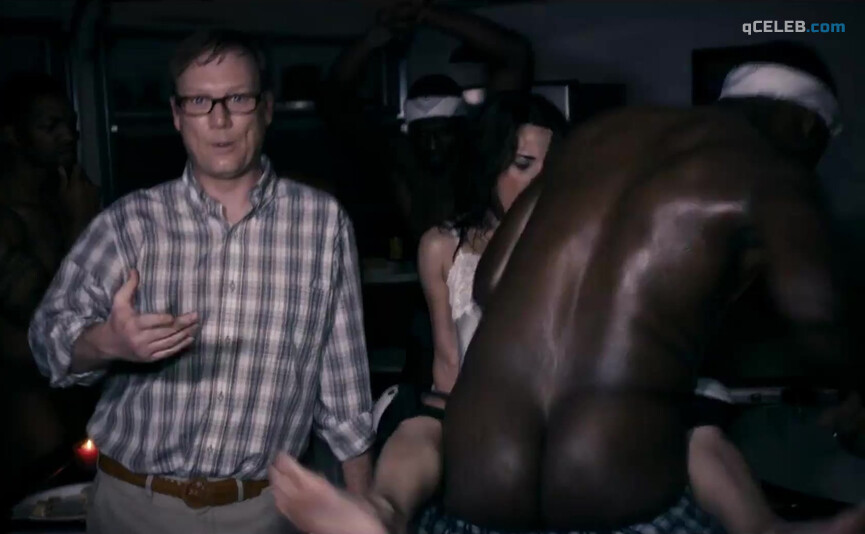 5. Alanna Ubach sexy – A Haunted House (2013)