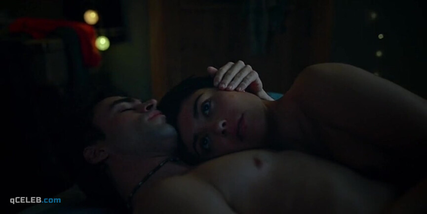 12. Carla Diaz nude – Elite s04e07 (2021)