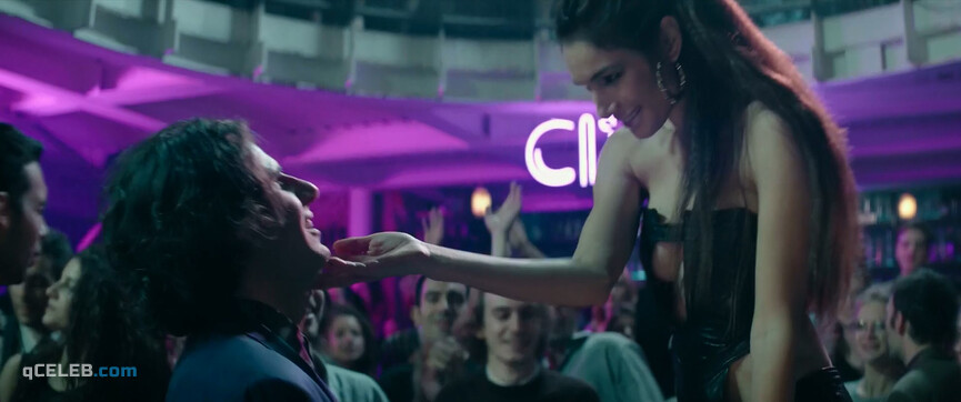 10. Matilde Gioli nude, Mariela Garriga sexy – Golden Men (2019)