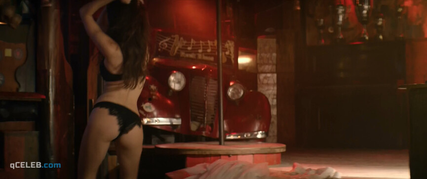 14. Matilde Gioli nude, Mariela Garriga sexy – Golden Men (2019)