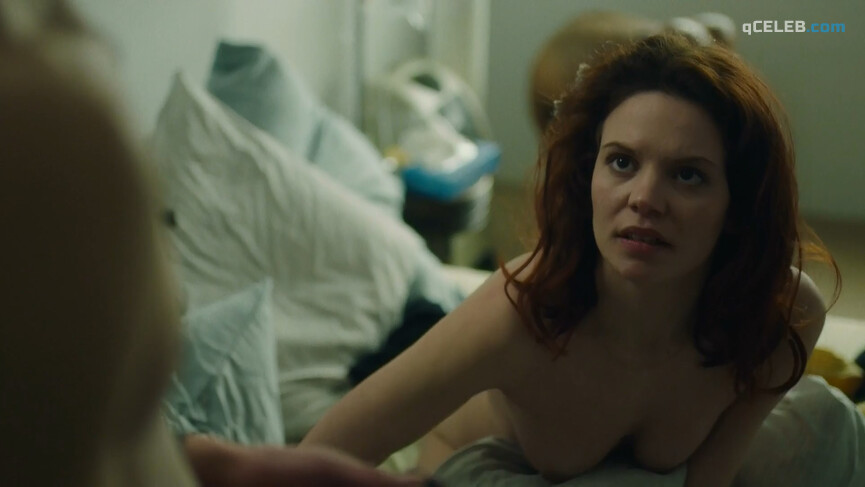 24. Charlie Dagelet nude, Renee de Gruijl nude, Frieda Barnhard nude – Mocro Maffia s01 (2018)