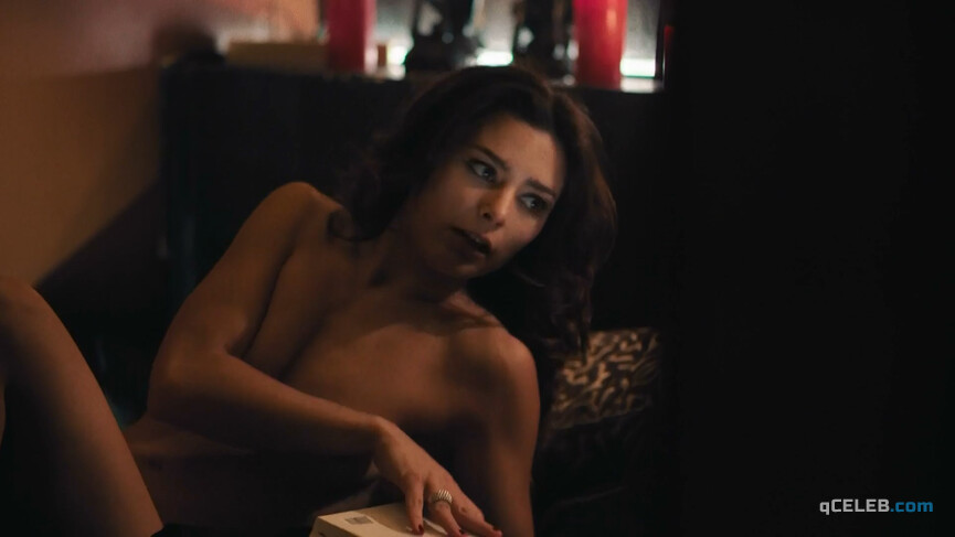 6. Charlie Dagelet nude, Renee de Gruijl nude, Frieda Barnhard nude – Mocro Maffia s01 (2018)