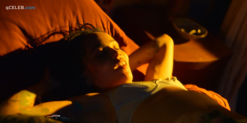 8. Zoe Kravitz nude – High Fidelity s01e01, e06, e09 (2020)