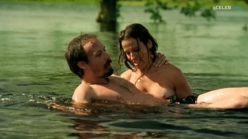 4. Mariana Loureiro nude – Carmo, Hit the Road (2008)