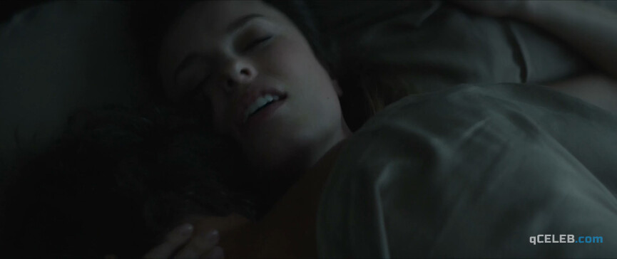 4. Jessica McNamee sexy, Jean Louisa Kelly sexy – The Neighbor (2018)