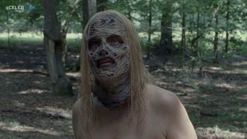 3. Samantha Morton sexy – The Walking Dead s10e09 (2020)