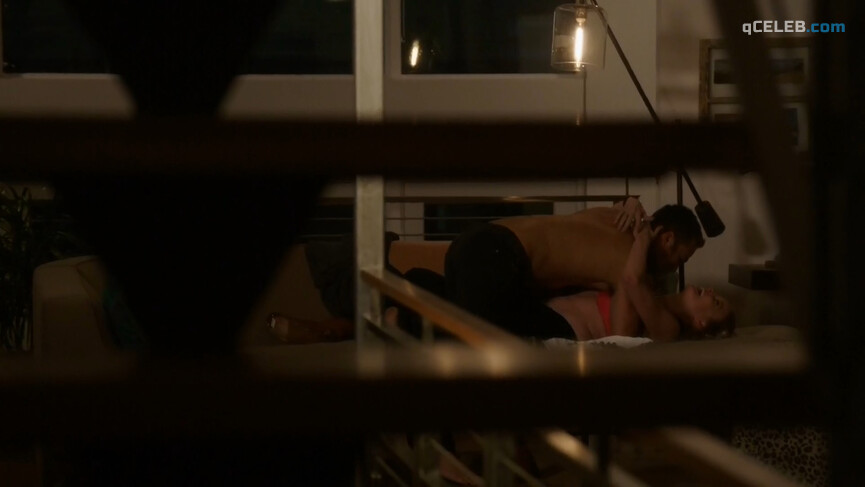 8. Kate Smith sexy – Chicago Fire s04e02 (2015)