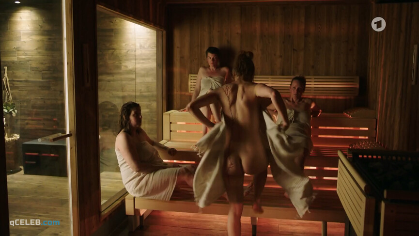 7. Anna Unterberger nude – Eine harte Tour (2020)
