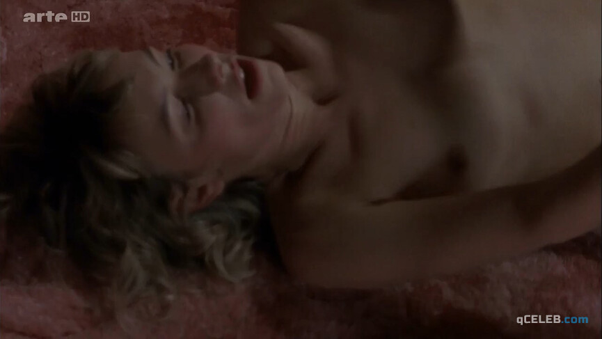 16. Julie-Anne Roth nude – Les Vivants et les Morts s01e06 (2009)