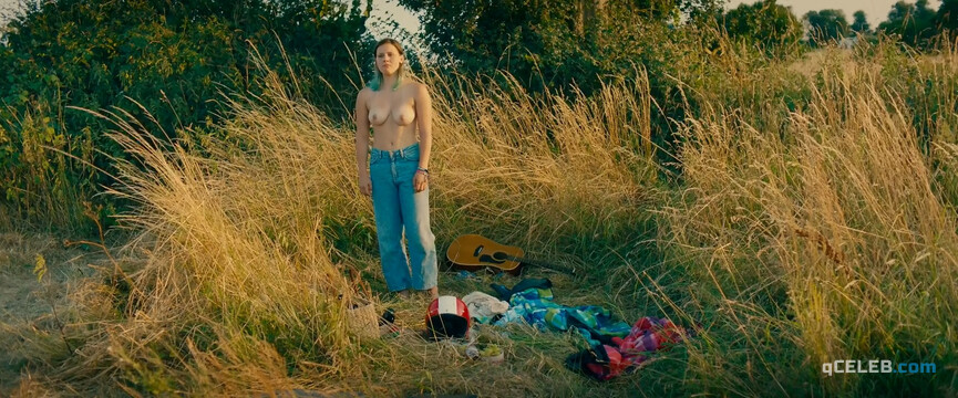15. Emma-Katharina Suthe nude, Luissa Cara Hansen sexy, Palina Rojinski sexy – Get Lucky (2019)