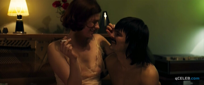 6. Wiktoria Gorodecka nude, Katarzyna Wajda nude – Icarus. The Legend of Mietek Kosz (2019)