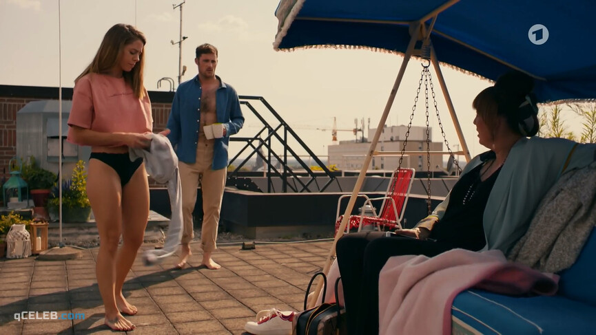 6. Vanessa Mai sexy – Nur mit Dir zusammen (2020)
