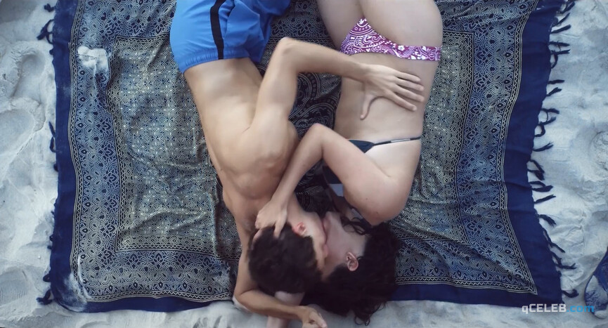 5. Natalia Lebeis sexy – The Living Dead (2012)