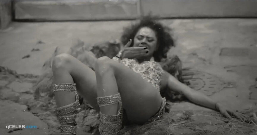 4. Ana Flavia Cavalcanti nude – Rainha (2016)