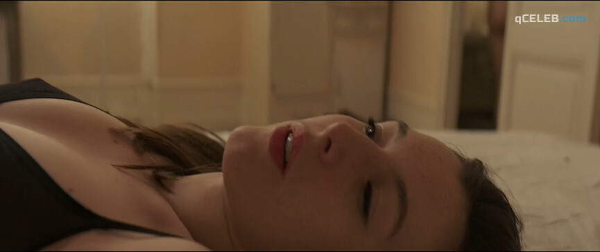 6. Louise Chevillotte sexy – Synonyms (2019)