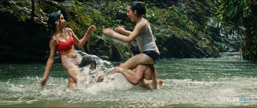 6. Julianne Nicholson sexy, Karen Quintero sexy, Laura Castrillon sexy – Monos (2019)