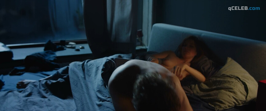 6. Claudia Eisinger nude, Zora Schiffer nude, Ella Rumpf sexy – The Space Between the Lines (2019)