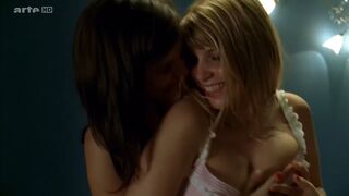 Florence Thomassin sexy, Priscilla Attal-Sfez sexy – Les Vivants et les Morts s01e02 (2009)