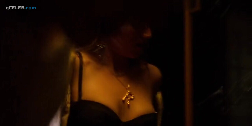 8. Claudia Salas sexy – Elite s03e02 (2020)
