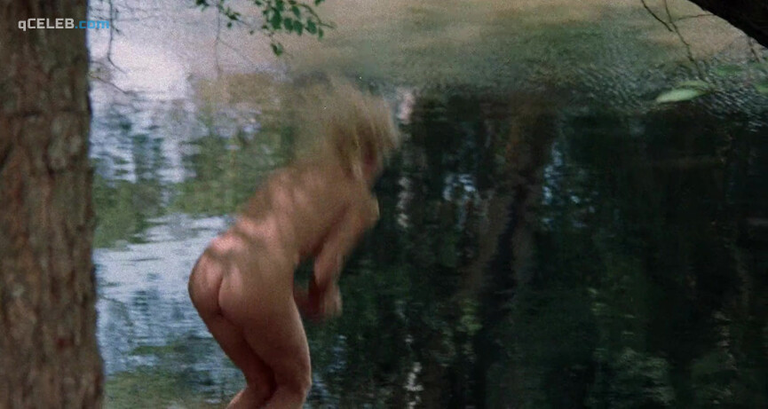 5. Danitza Kingsley nude, Mindi Miller nude – Amazons (1986)