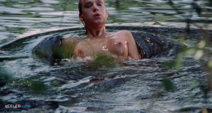 8. Danitza Kingsley nude, Mindi Miller nude – Amazons (1986)