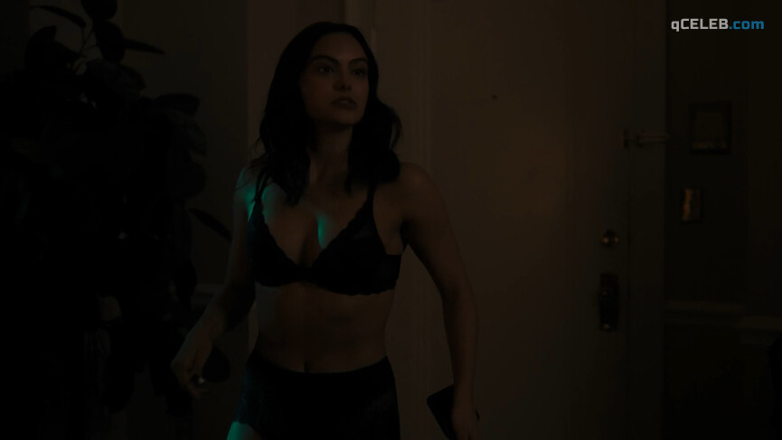 3. Lili Reinhart sexy, Camila Mendes sexy – Riverdale s04e14 (2020)