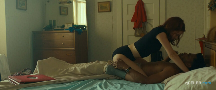 6. Zoey Deutch sexy – Buffaloed (2019)