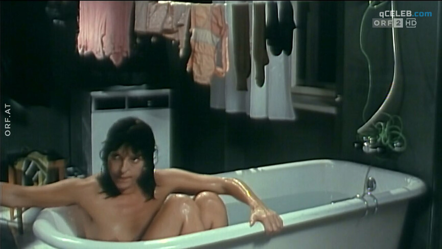 2. Elfi Eschke nude – Ilona & Kurti (1991)