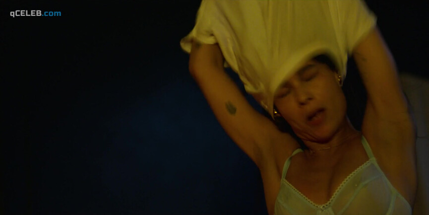 1. Zoe Kravitz nude – High Fidelity s01e01 (2020)